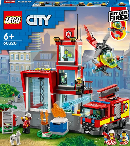 LEGO® City Brandweerkazerne 60320 bouwset voor kinderen vanaf 6 jaar; 3 verdiepingen met een garage, receptie, kamers van de brandweerlieden en meldkamer, 5 minifiguren en een brandweerwagen en helikopter die waterelementen afvuren (540 onderdelen)