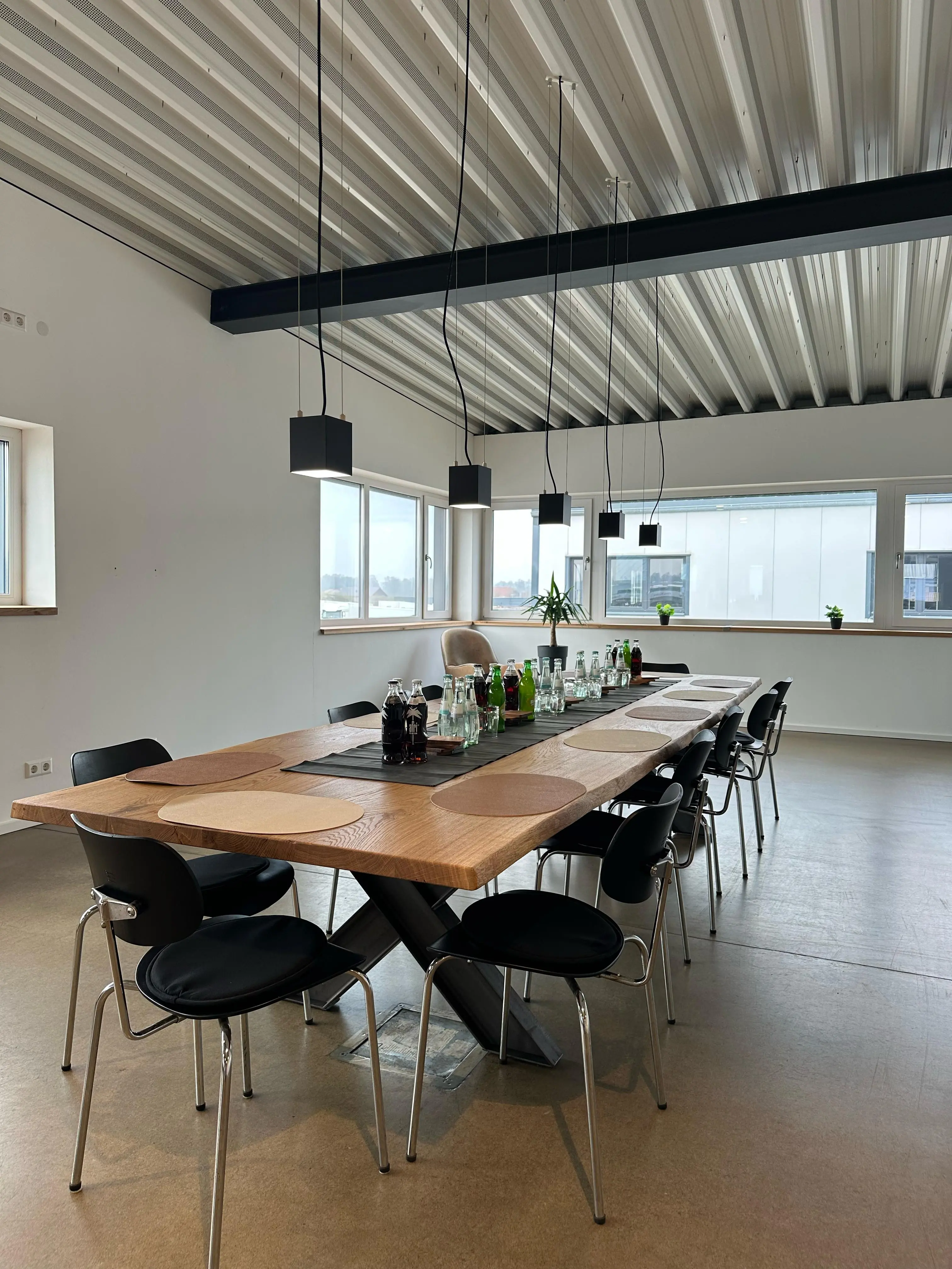 Handgefertigter Tisch 1