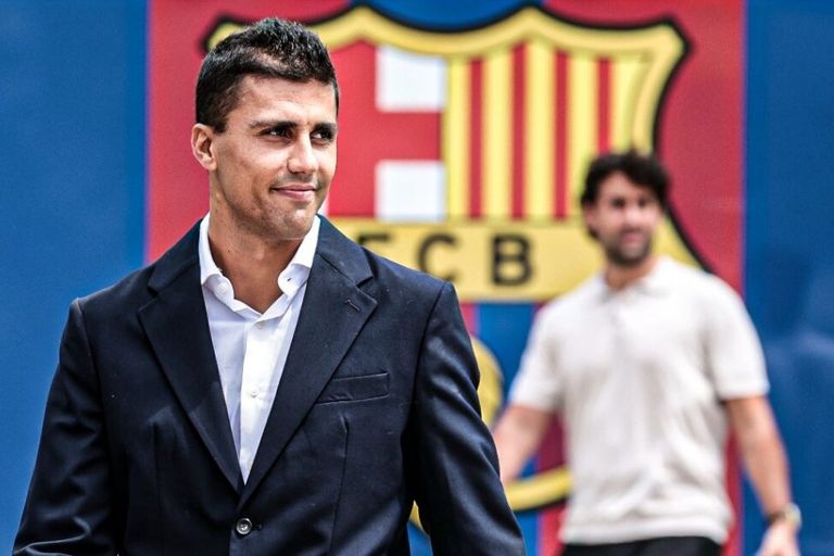 Spānijas izlases kapteinis Rodri pievienojas “Barcelona”