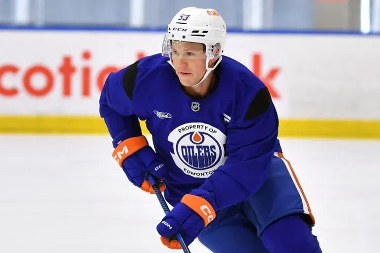 NHL uzbrucējs ar 1 110 spēlēm dodas uz Šveices čempionātu