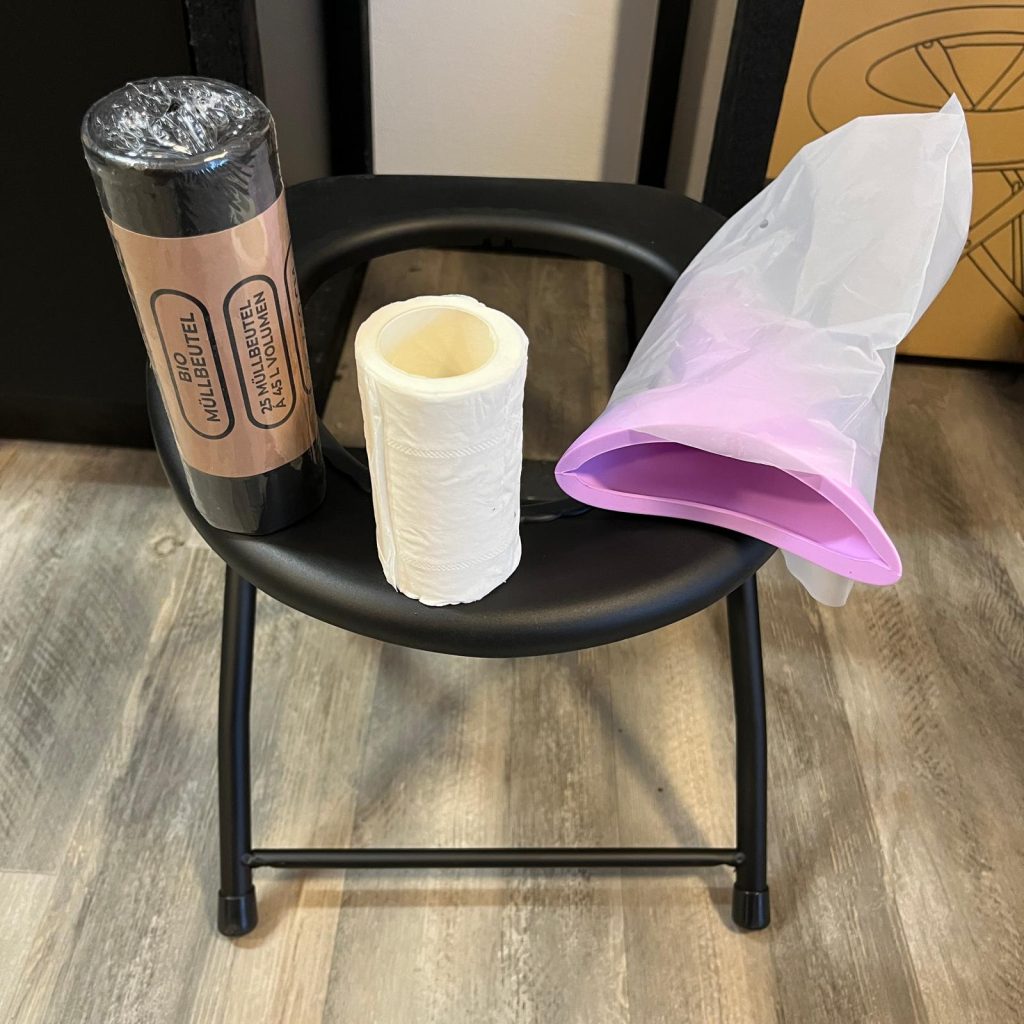 ATHELON® Foldable camping toilet for outdoor and camping