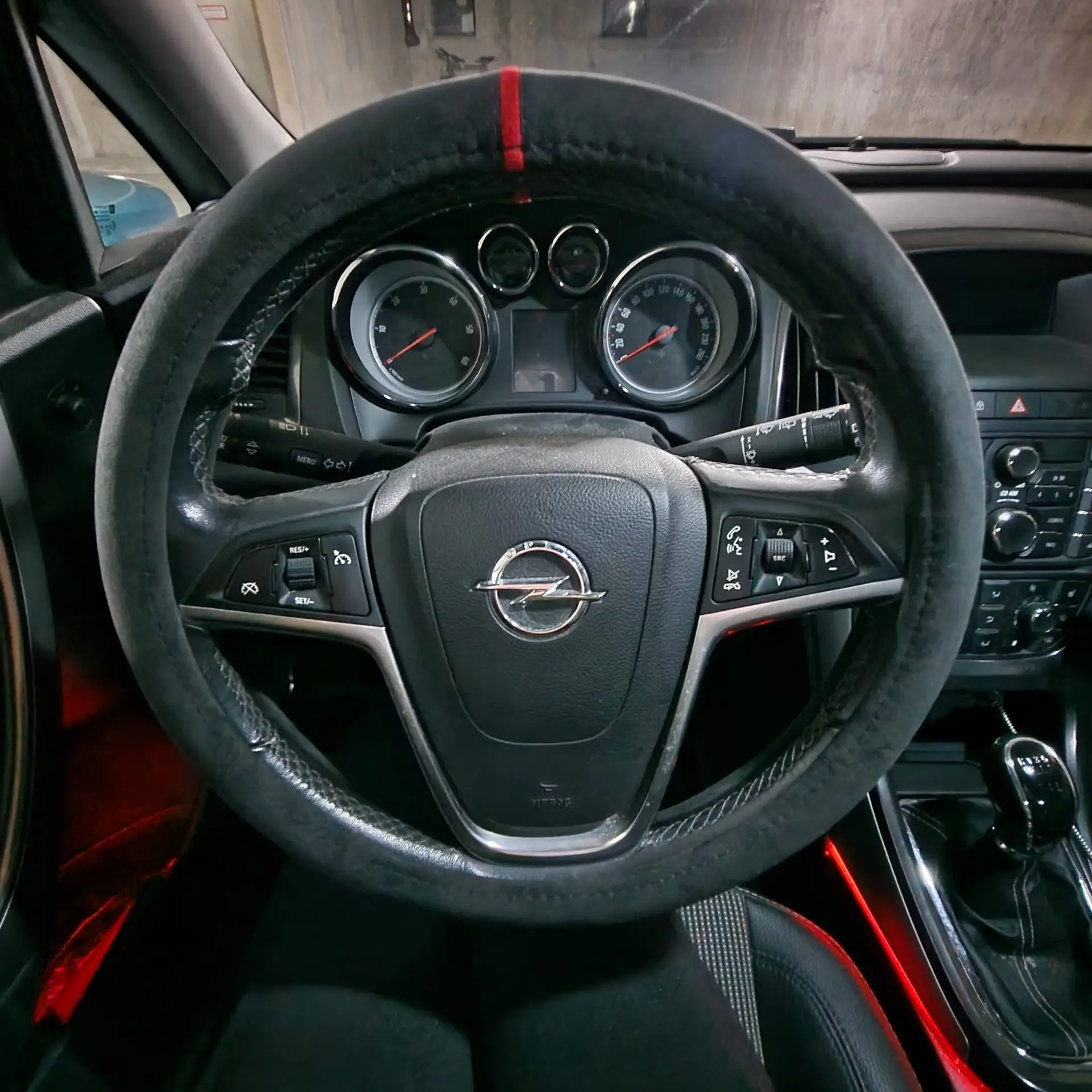 Alcantara® Lenkradbezug
Nahaufnahme
