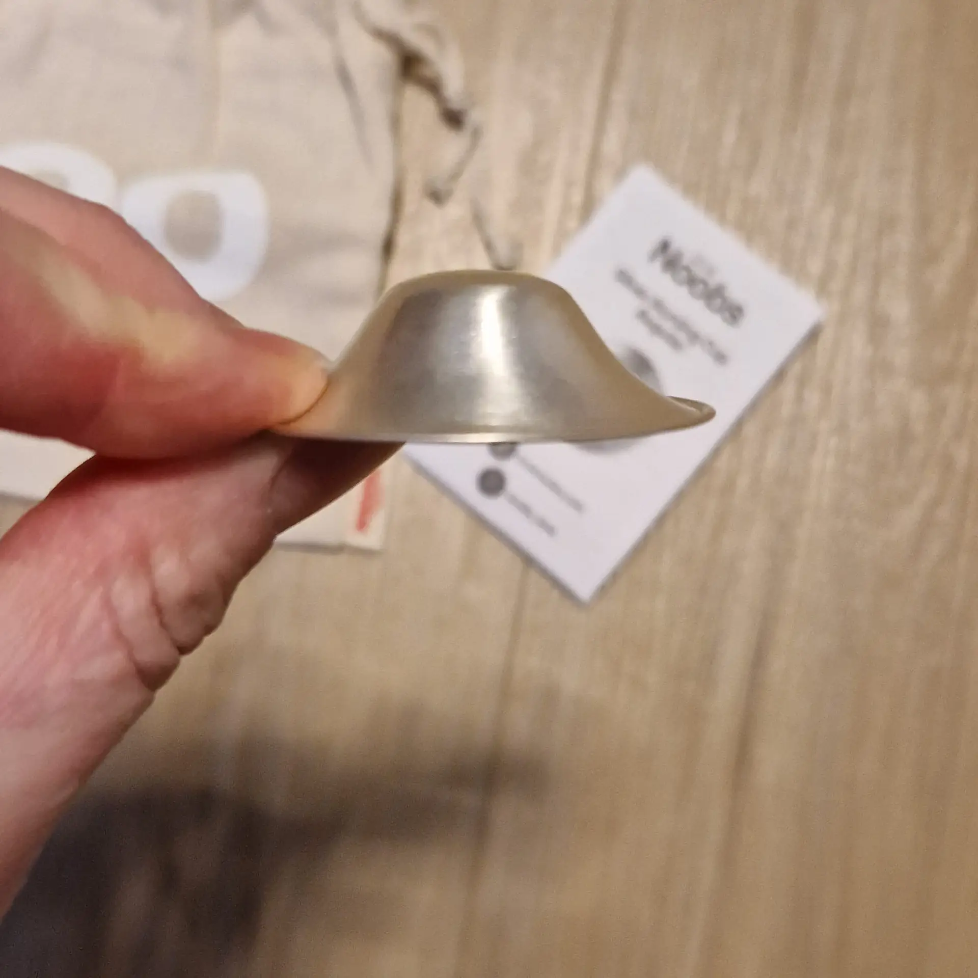 Silberhütchen
Seitenansicht