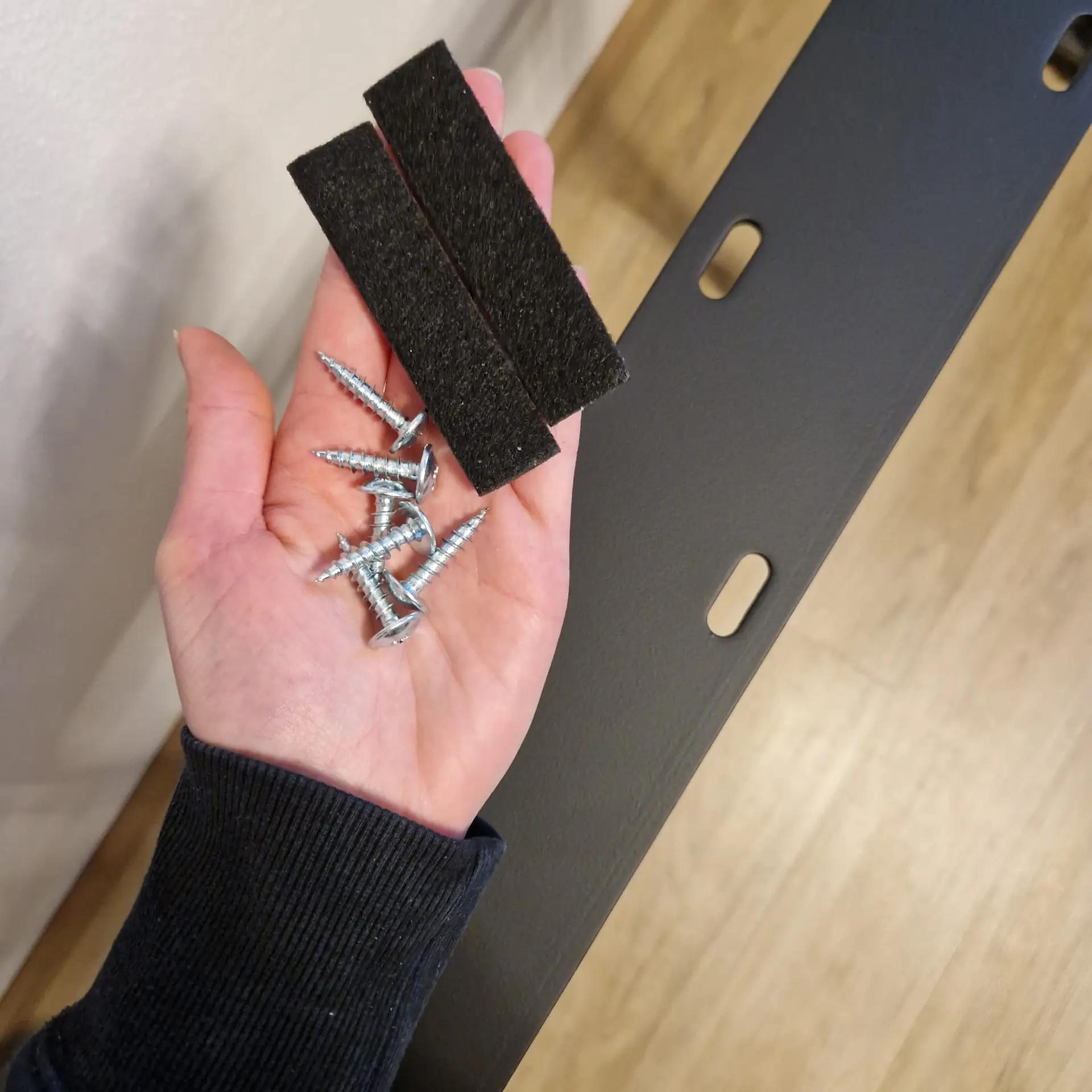 Tischkufen HLT-02
Ansicht von oben, Vorbohrungen, Zubehör