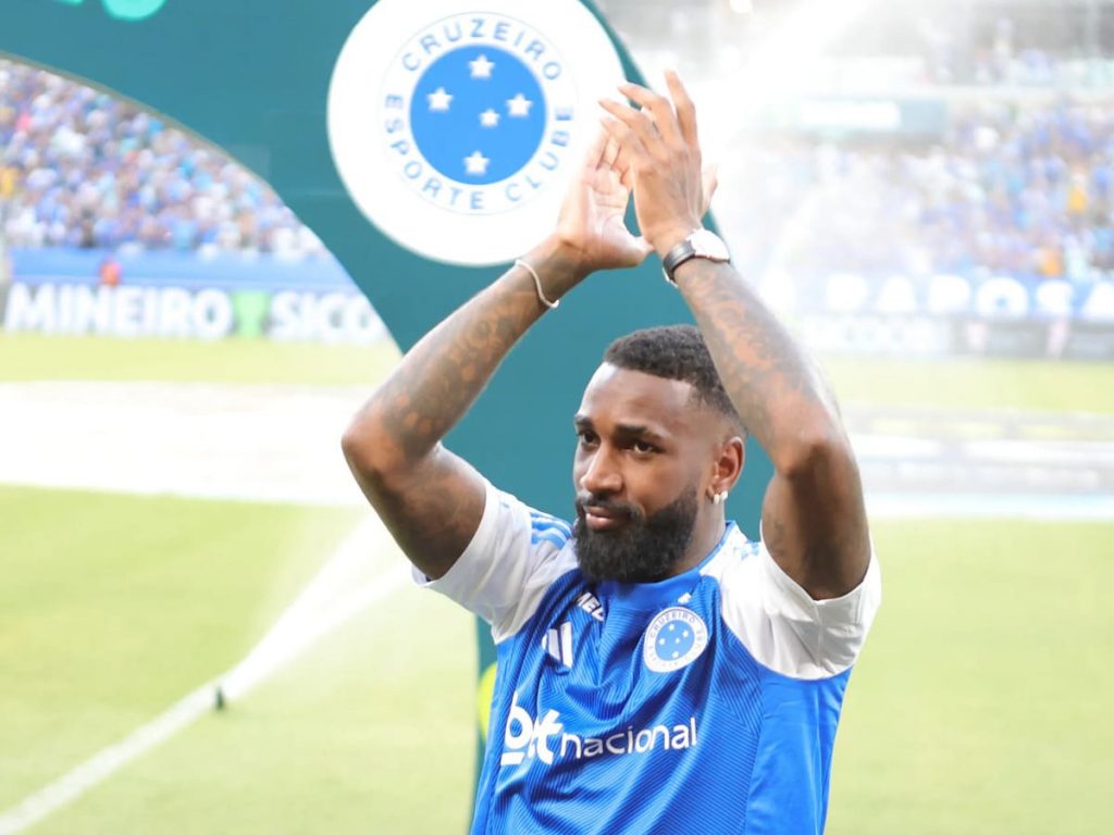 Европейский футбол: интервью Канеличскиса, трансферные слухи и мнения тренеров