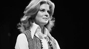 Candice Bergen’s Enduring Pulse: From ‘Murphy Brown’ to SNL’s Five‑Timer Milestone
