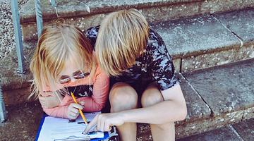 Why National Siblings Day Is Trending Across the United States on April 10, 2026