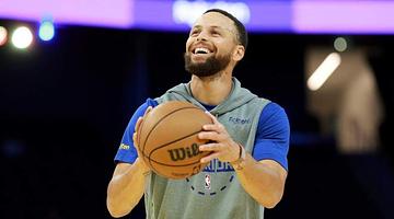 Curry Set to Return vs. Rockets After Two-Month Knee Layoff