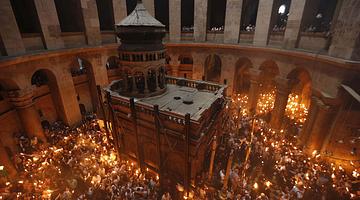 Схождение Благодатного огня 2026 г. в Иерусалиме: дата, время и прямая трансляция