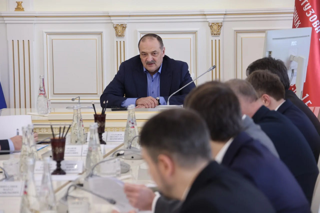 Почему «Меликов» в тренде: от возможного оттока с поста губернатора до последствий наводнений в Дагестане