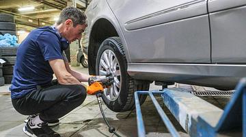 Весна 2026: как новые правила смены шин влияют на деньги и технологию в России