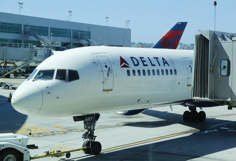 Delta Air Lines Scales Back Capacity and Drops Austin‑Midland Route as Fuel Costs Surge