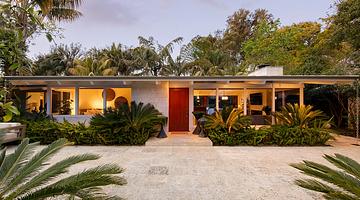 Why Ellen DeGeneres Is Trending in the U.S.: Rumors, Real Estate, and Political Spin