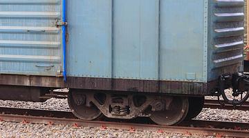 Почему сейчас в России в тренде запрос «вагон»: причины и контекст