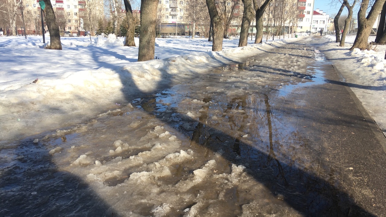 От тепла к снегу: как переменчивая погода в апреле меняет экономический ландшафт России