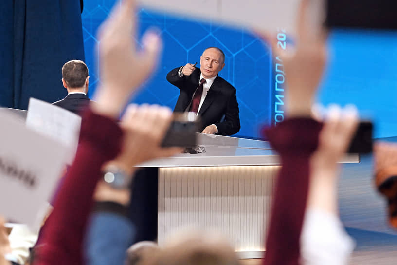 Почему «заместитель министра» стал трендом в России: анализ запросов и новостных драйверов