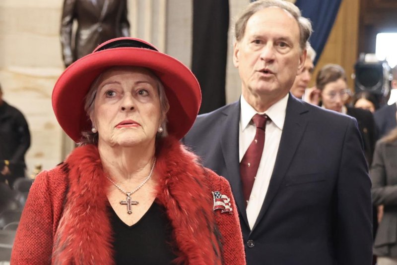 Why “Justice Samuel Alito Hospitalized” Is Trending Now