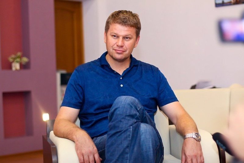 Дмитрий Губерниев: от скромных корней до громогласного голоса российского спорта