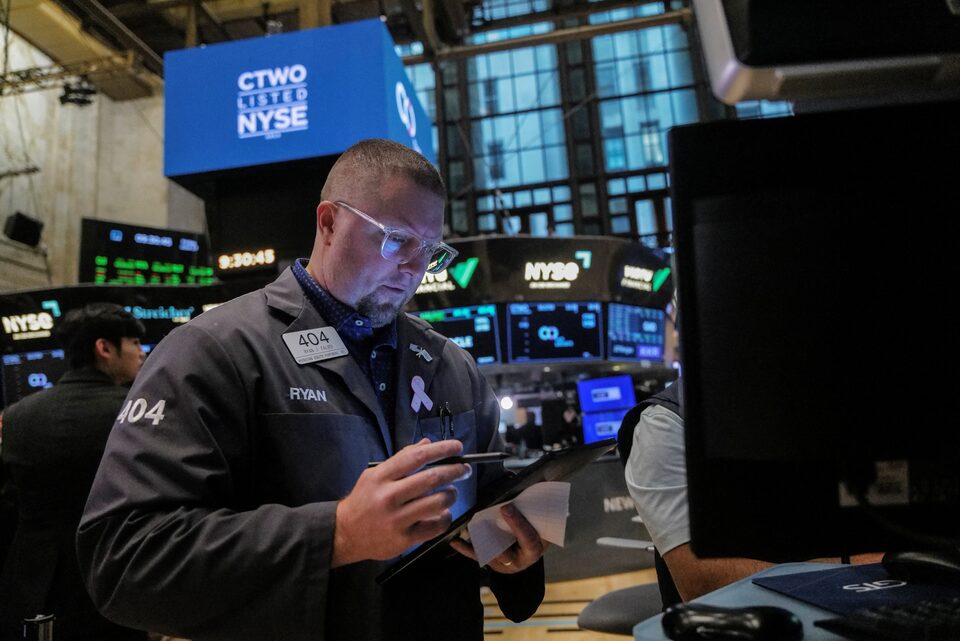 US Stock Market at a Crossroads: Geopolitics, ETF Outflows and a Quarter‑End Pivot