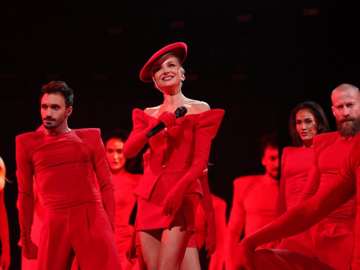 Почему «Полина Гагарина» в тренде: разбор поискового интереса в России