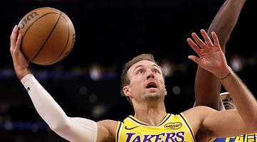 Luke Kennard Notches First Triple‑Double in Lakers’ Quest for Playoff Position