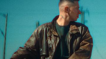 Oxxxymiron выпустил трек и видеоклип «EXIT»: новый поворот в карьере рэпера