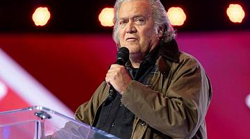 Supreme Court Clears Path for DOJ to Dismiss Steve Bannon’s Contempt Conviction – Why It’s Trending