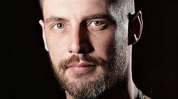 Почему Антон Батырев в трендах: анализ причин популярности в России