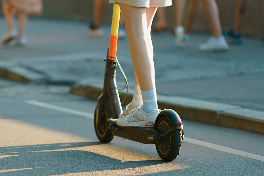 Почему «электросамокат» сейчас в топе поисковых запросов в России