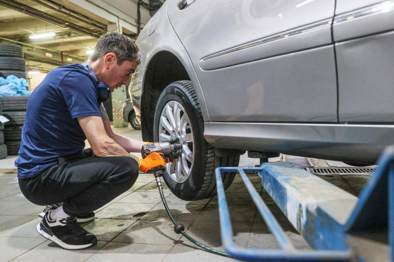 Весеннее обновление шин в России: новые сроки, штрафы и технологии 2026 года