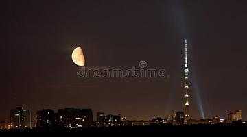 Лунный спектакль России: от небесных феноменов до технологических прорывов