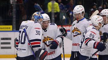 “Металлург” МГ удерживает преимущество в серии с “Торпедо” – как хоккейный драйв влияет на экономику Магнитогорска