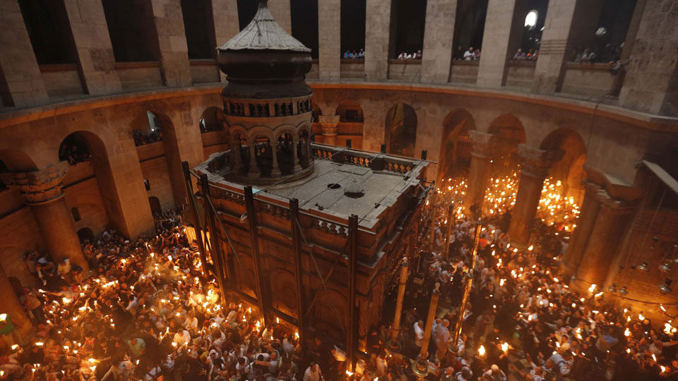 Схождение Благодатного огня 2026: что ждёт верующих в России