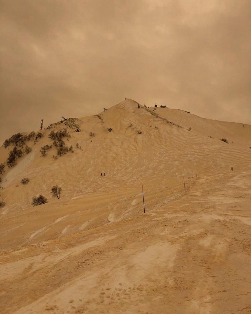 Сахарная пыль над Черным морем и магнитные вихри: два типа бурь в России в начале апреля 2026 г.