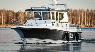 Российский флот нейтрализовал украинский беспилотный катер, провёл учения в Японском море и возобновил гражданские рейсы