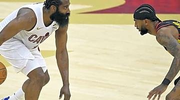 Hawks Edge Cavaliers 130-123 on Johnson Triple‑Double; April Rematches Intensify Rivalry