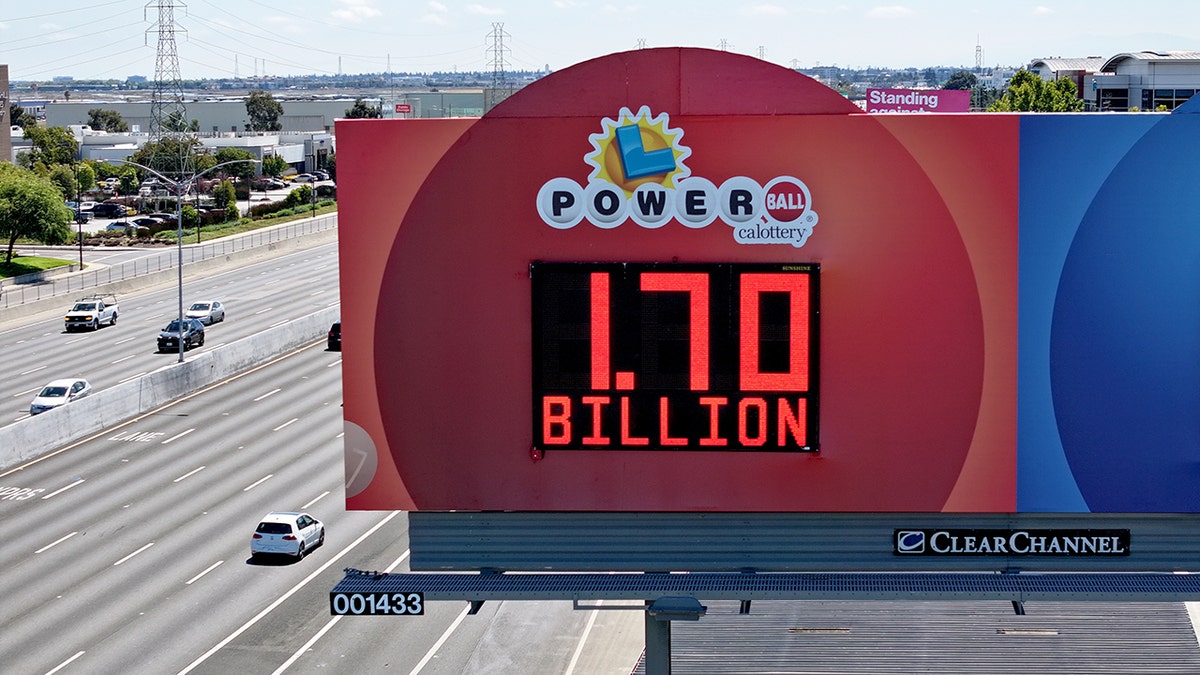 Why Lottery Searches Are Soaring in the US: Big Jackpots, Wins, and Trends