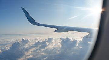 Почему «аэропорт» в трендах: что происходит с российскими аэропортами в апреле 2026 г.