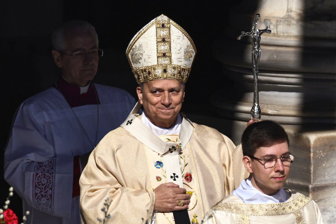 Pope Leo XIV Leads First Easter Vigil and Sunday Mass, Calls for Harmony
