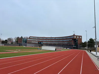 intervals 4 sets: 200-300-400 r/100 set rest/400