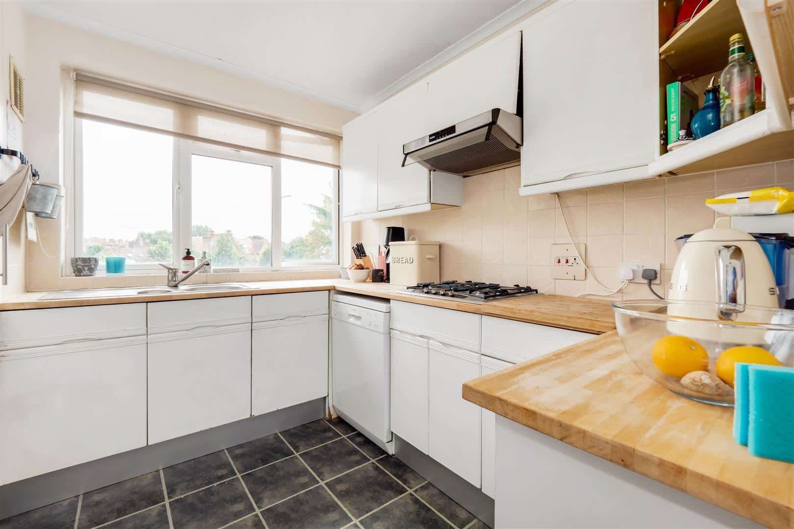 2 bedroom Flat Let