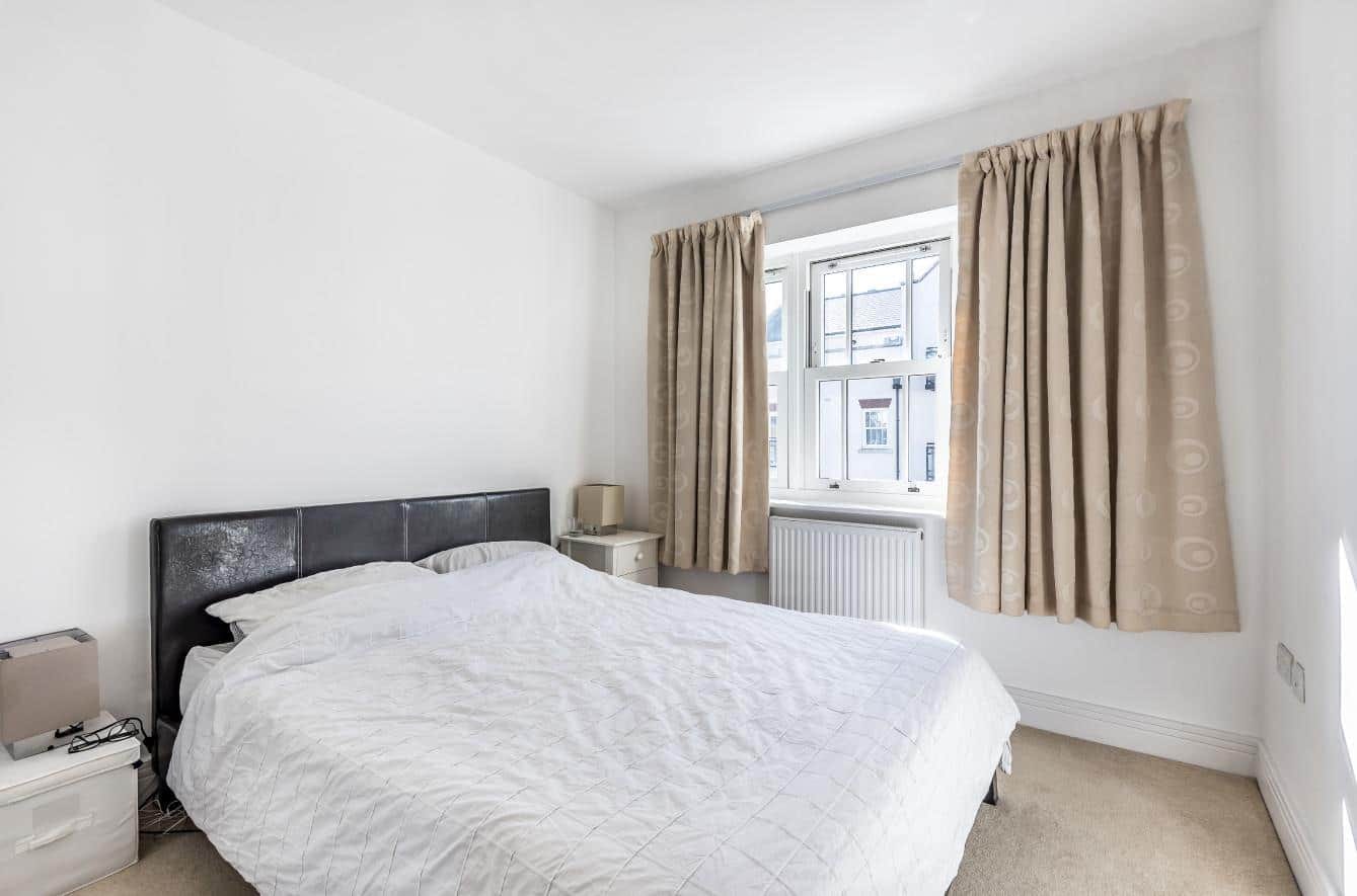 2 bedroom Flat Let