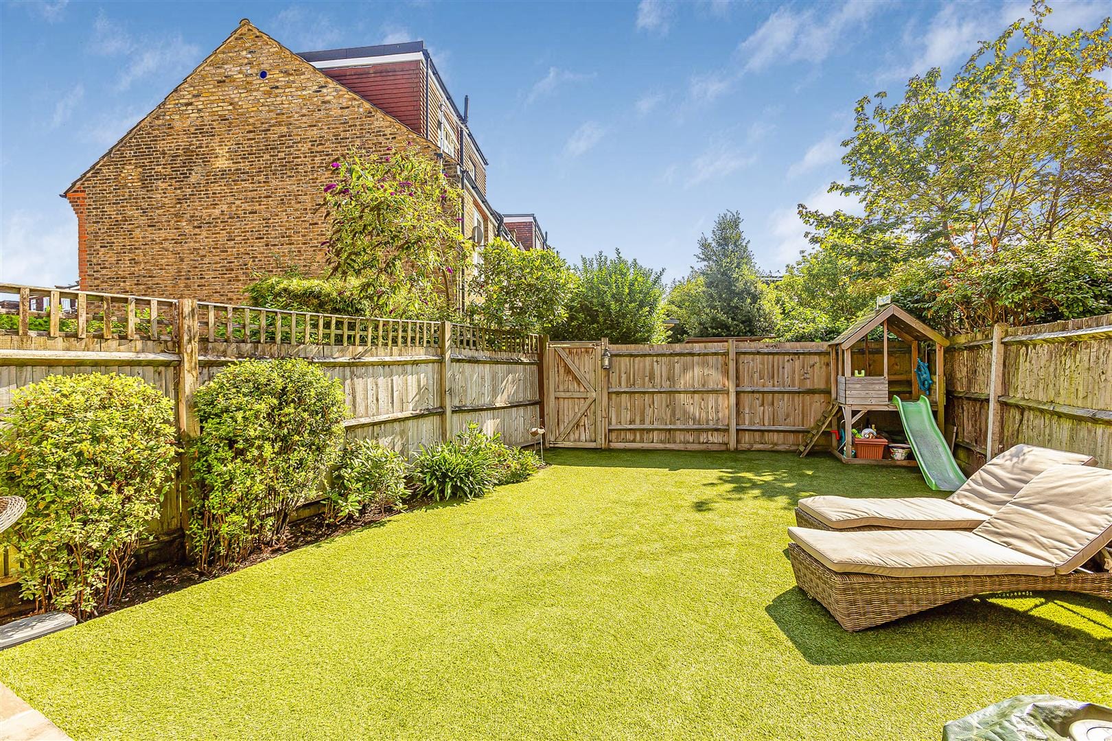 5 bedroom Terraced House Sold