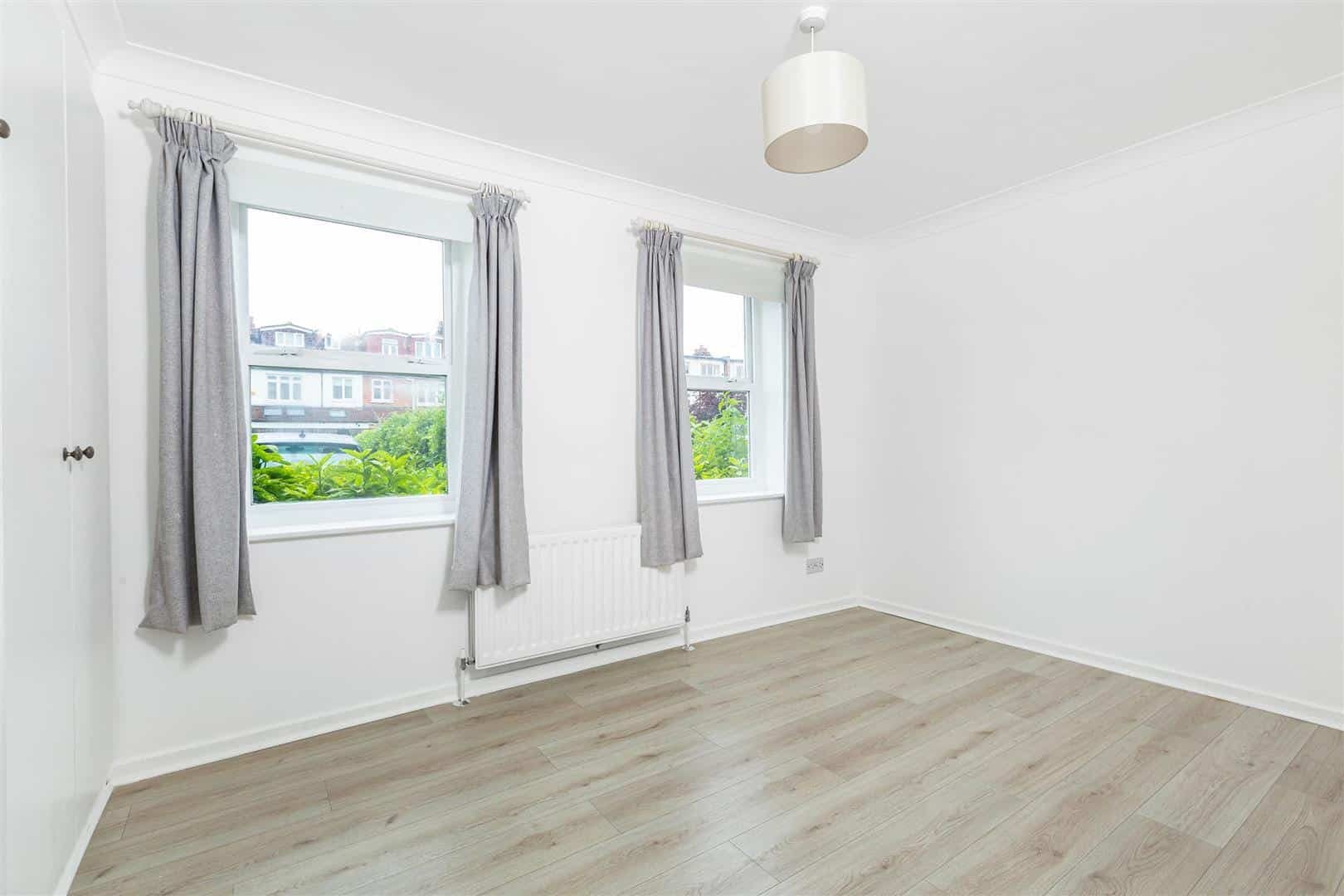 1 bedroom Flat Let
