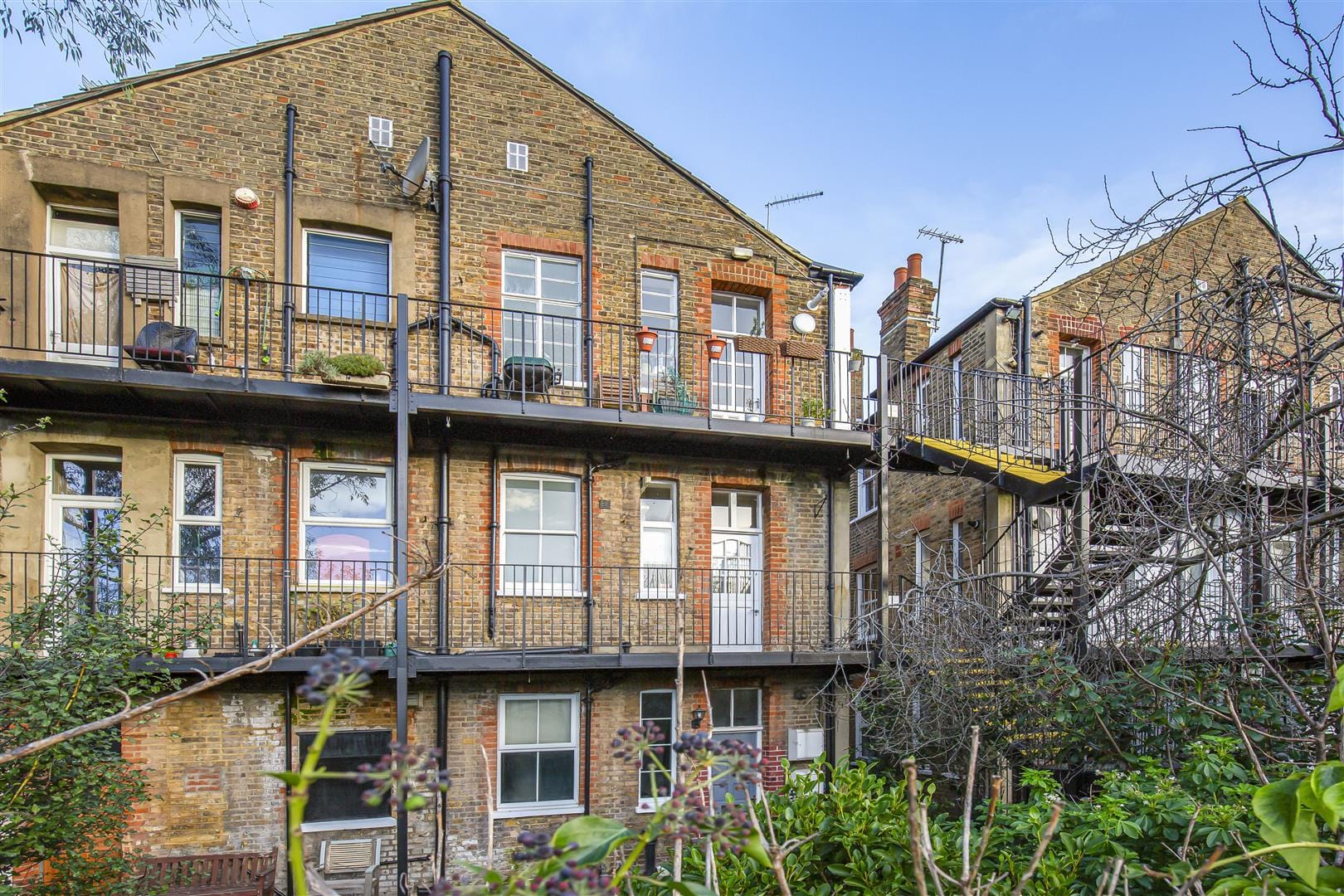 1 bedroom Flat Let
