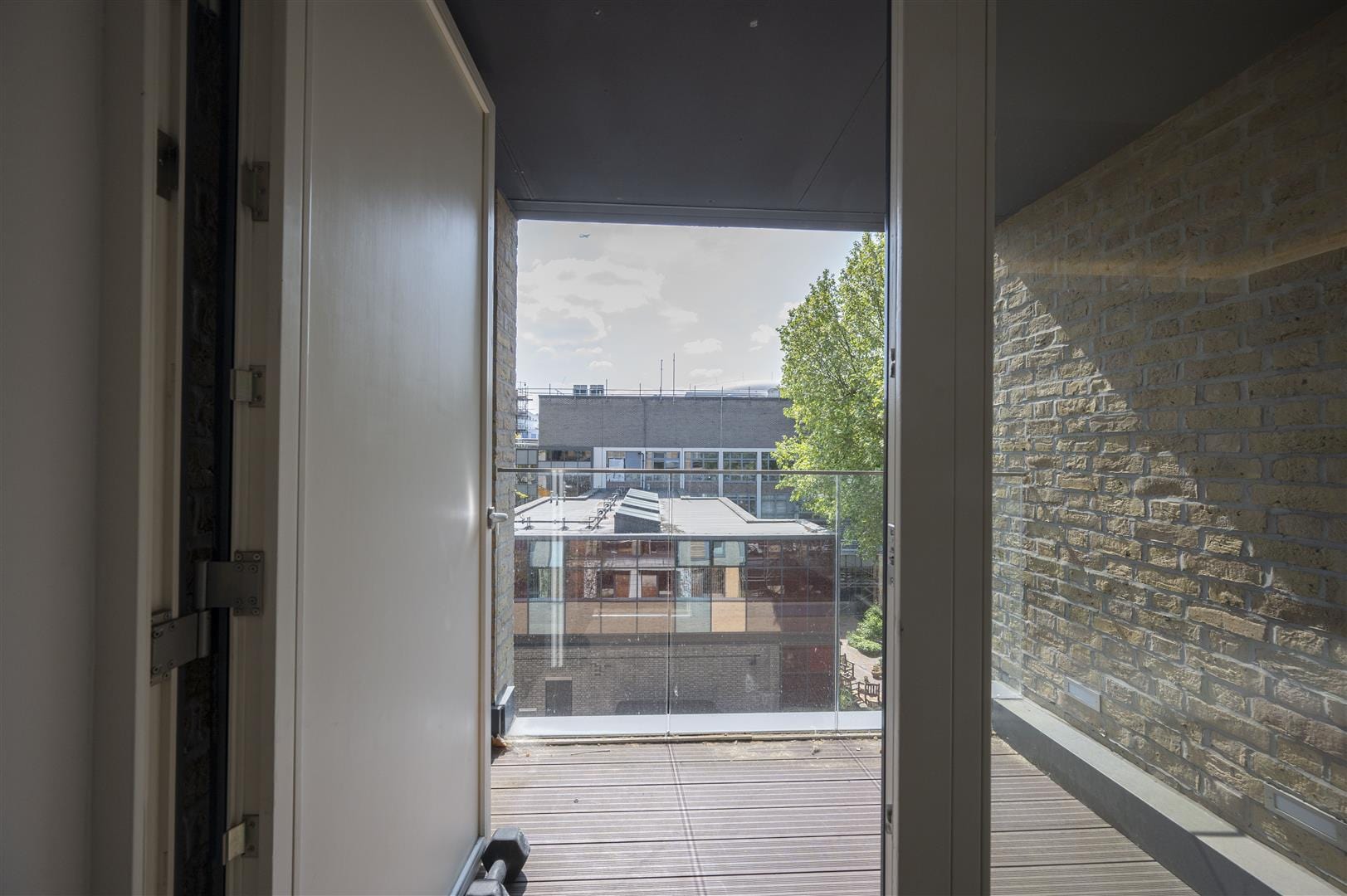 2 bedroom Apartment Let