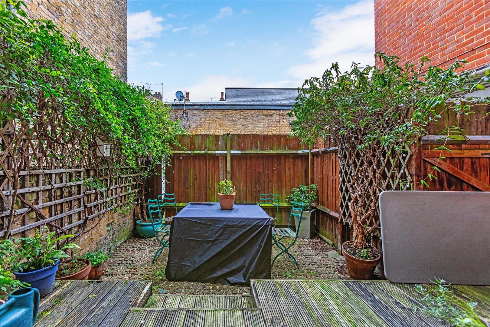 1 bedroom Terraced House Let