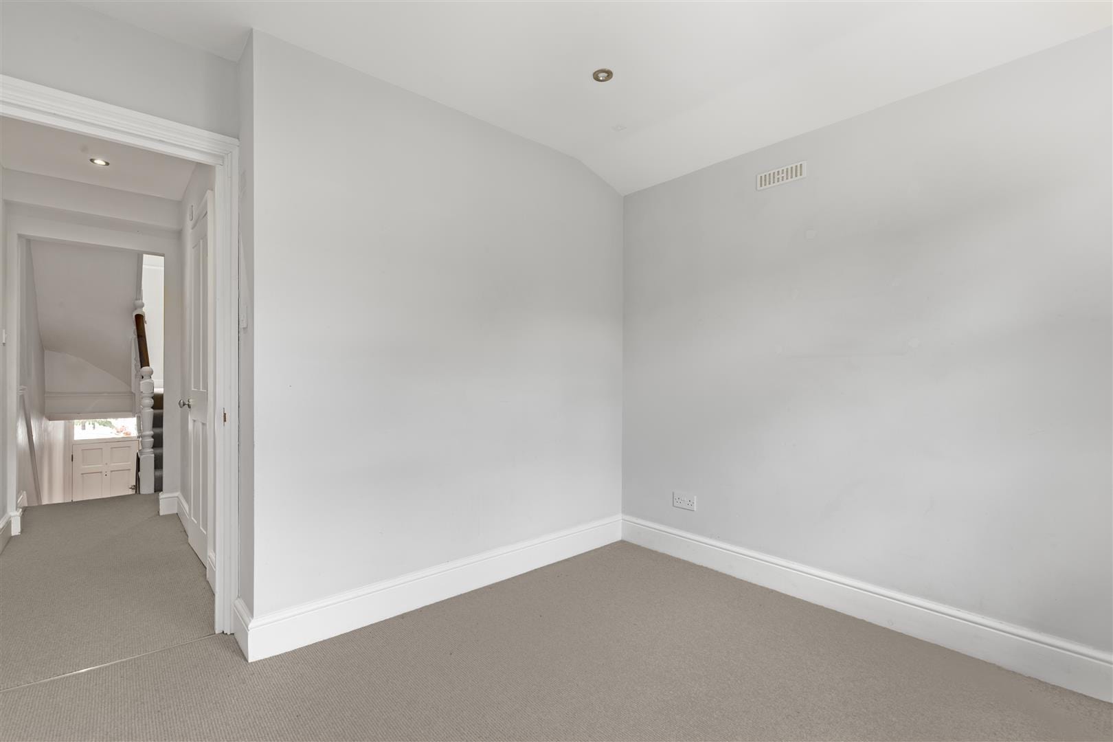 4 bedroom Terraced House Let