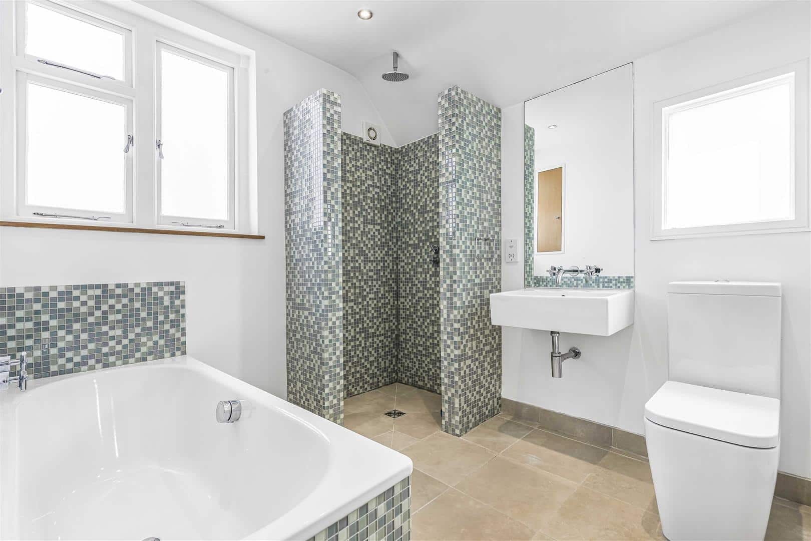 4 bedroom Detached house Sold