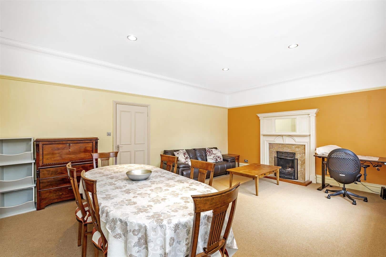 2 bedroom Flat Let